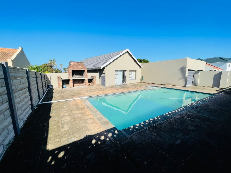 4 Bedroom Property for Sale in Gonubie Eastern Cape